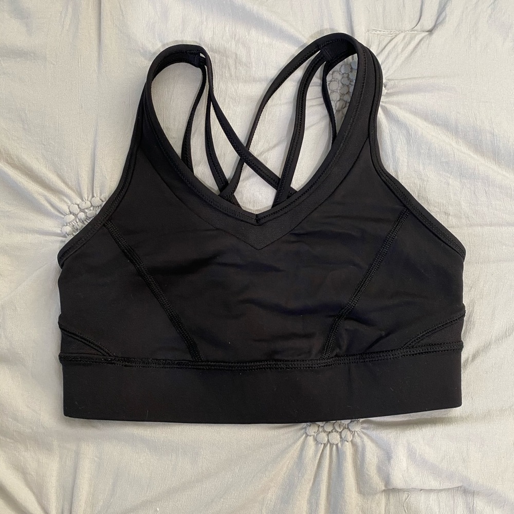 Black lululemon sports bra